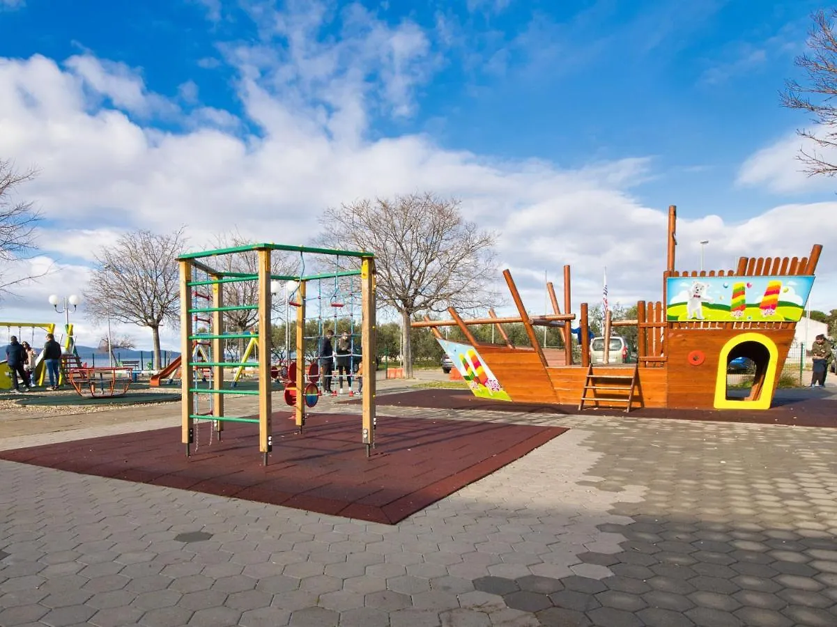 Beach Paradise Apartments