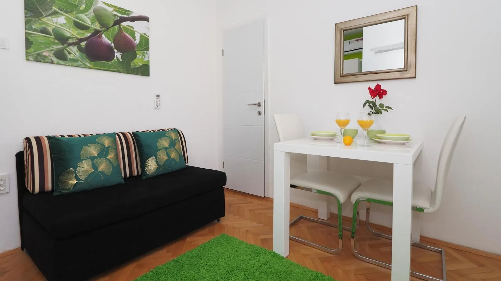 Beach Paradise Apartments